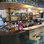 Zatoka ホテル