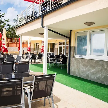 מלון Zatoka סנץ