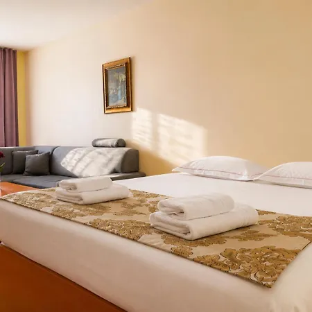 Hotel Zatoka 3*