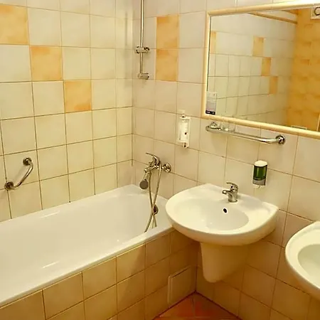 Zatoka 3*